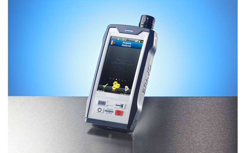 BRAVO Handheld Raman Spectrometer  Bruker